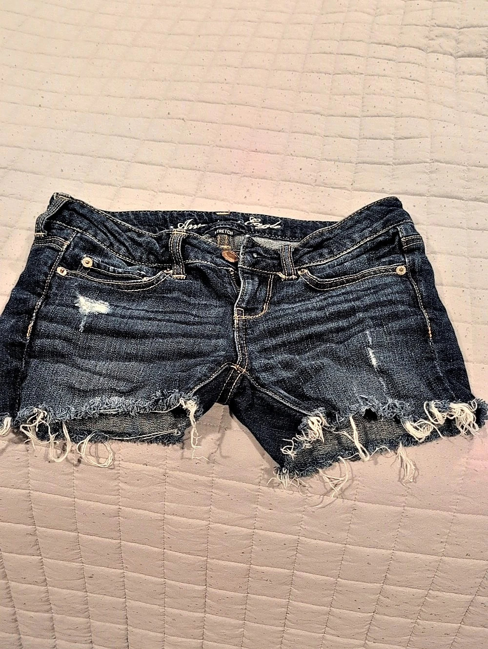 American Eagle Distressed Denim Jean Shorts in Blue Size 0